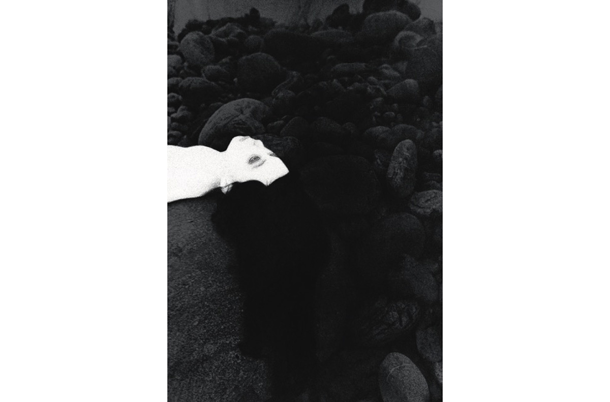 圖6:謝春德，〈第一次個展-河床〉，1968<br>Fig. 6: Hsieh Chun-Te, First Solo Exhibition - Riverbed , 1968